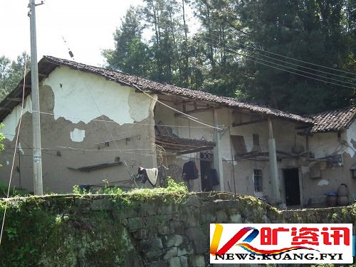 贫困户住窝棚无人管火遍网络,开州副书记潘文峰
