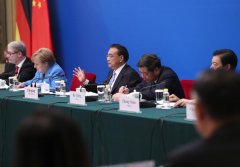 李克强与默克尔共同出席